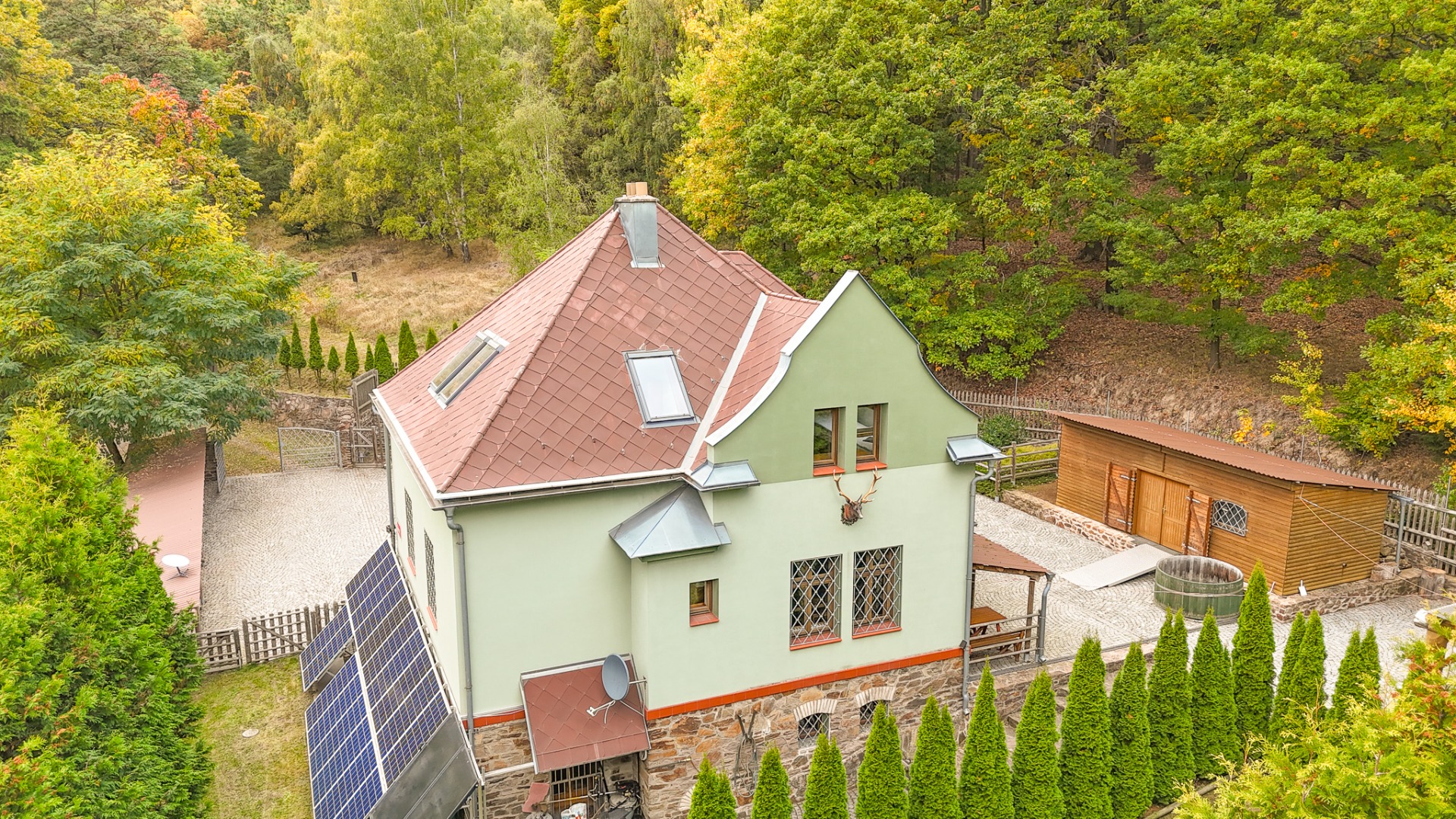 Prodej rodinného domu 480 m², pozemek 1372 m² Křimov - Domina